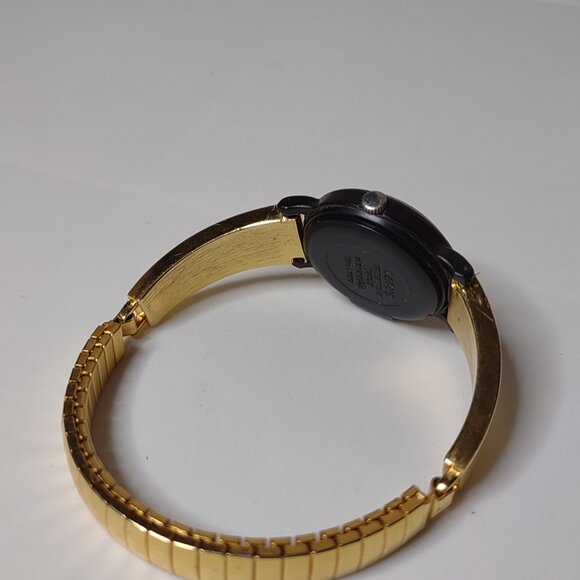 Mickey Mouse Lorus Watch With 6 Inch Gold Tone Stretch Band - Picture 10 of 14